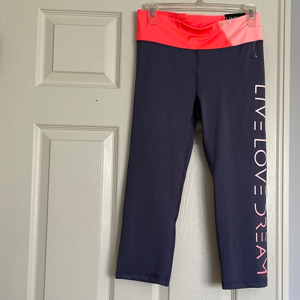 NWT Cropped Active Legging
